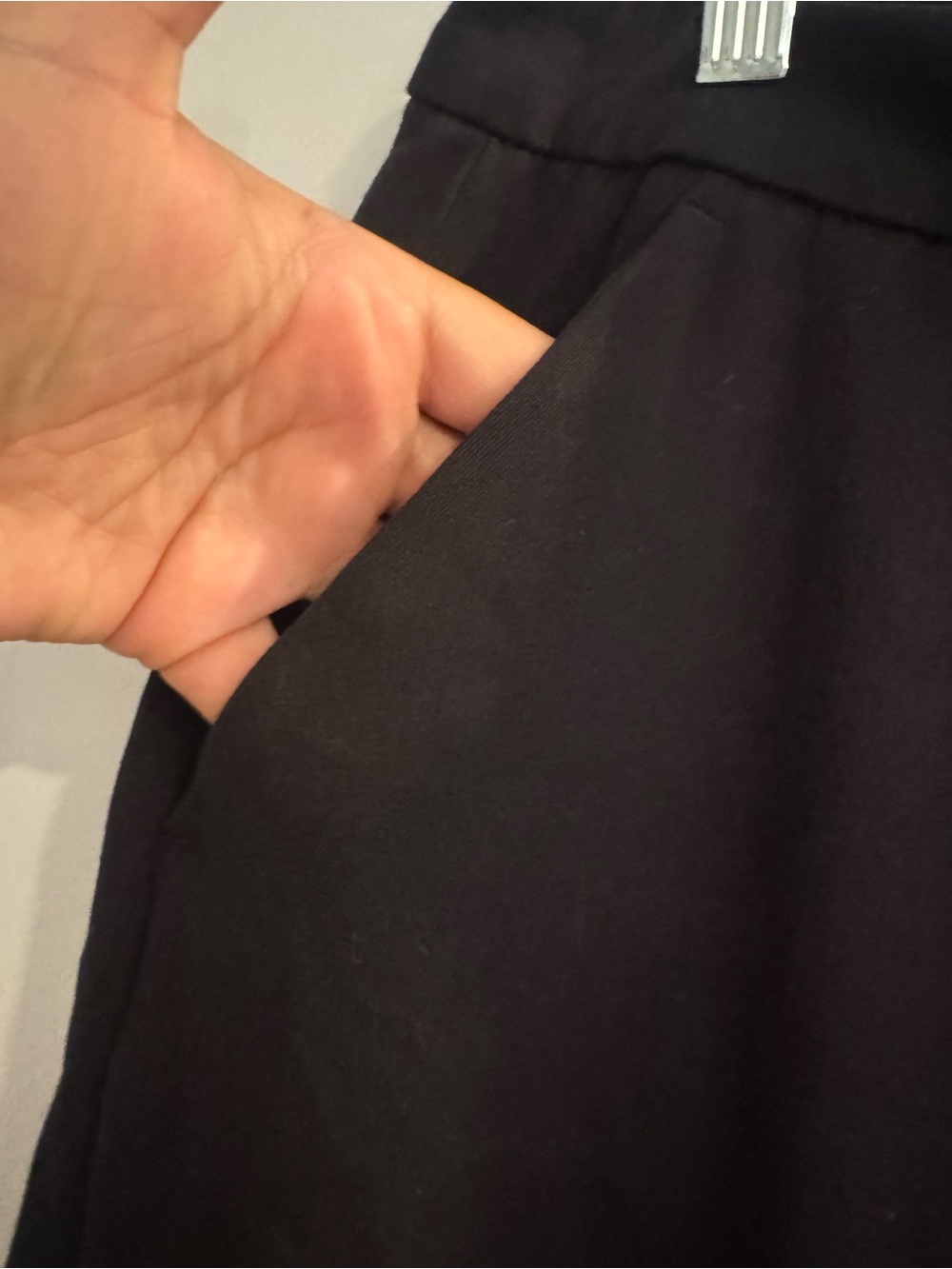 American Eagle Outfitters Women's Black Stovepipe Trouser Pants Size 16 - Picture 2 of 8